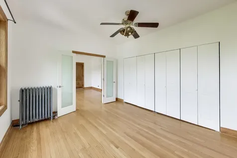 5712 North Wayne Avenue Chicago IL 60660