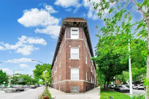 5712 North Wayne Avenue Chicago IL 60660