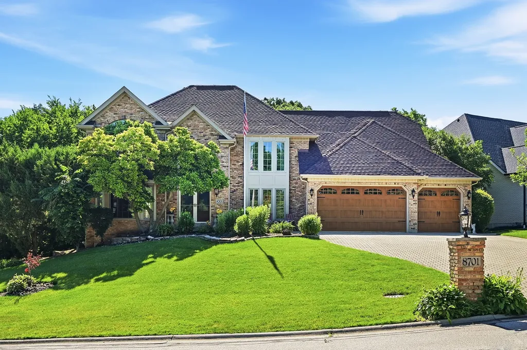 8701 Lake Ridge Drive Darien IL 60561