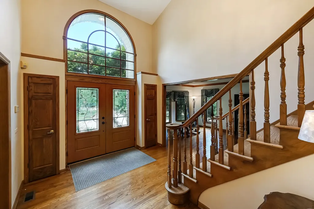 8701 Lake Ridge Drive Darien IL 60561