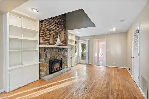 217 Hillside Drive Island Lake IL 60042