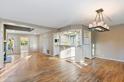 217 Hillside Drive Island Lake IL 60042