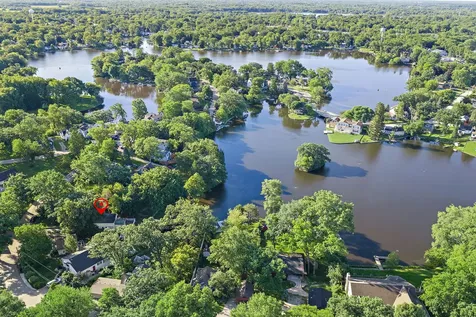 217 Hillside Drive Island Lake IL 60042