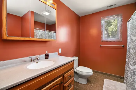 4568 Main Street Kankakee IL 60901