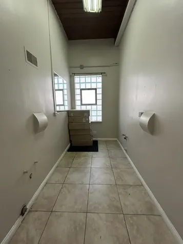 10853 South West Western Avenue Chicago IL 60643