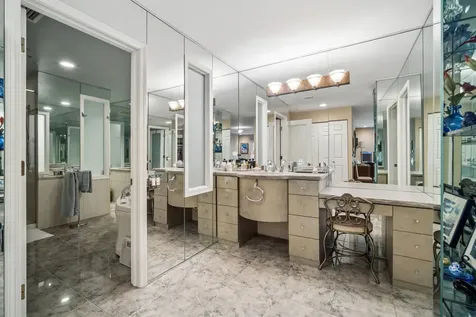 3860 Mission Hills Road Northbrook IL 60062