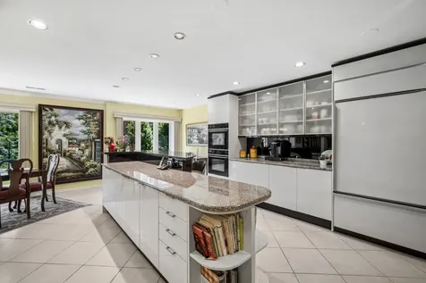 3860 Mission Hills Road Northbrook IL 60062