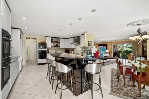 3860 Mission Hills Road Northbrook IL 60062
