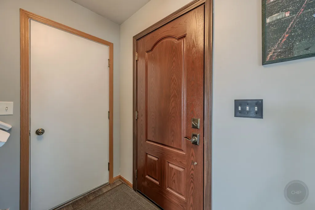 299 Clarendon Lane Bolingbrook IL 60440