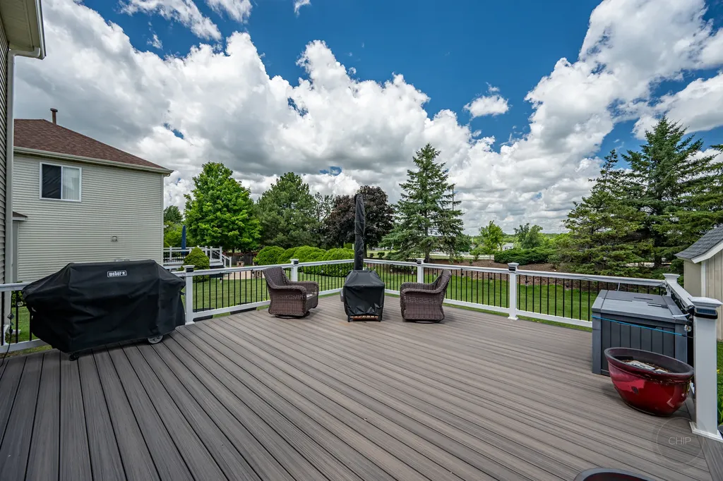 299 Clarendon Lane Bolingbrook IL 60440