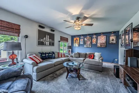 299 Clarendon Lane Bolingbrook IL 60440