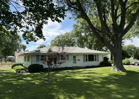 609 9TH Avenue Ottawa IL 61350