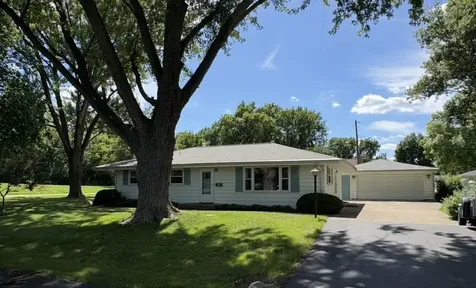 609 9TH Avenue Ottawa IL 61350