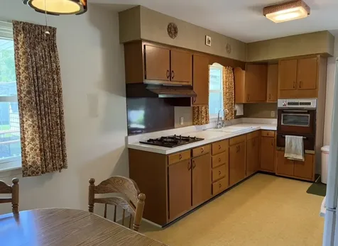 609 9TH Avenue Ottawa IL 61350