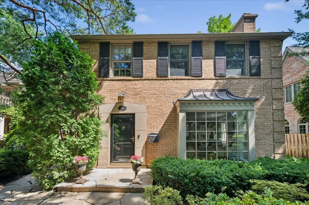 1037 Oak Street Winnetka IL 60093