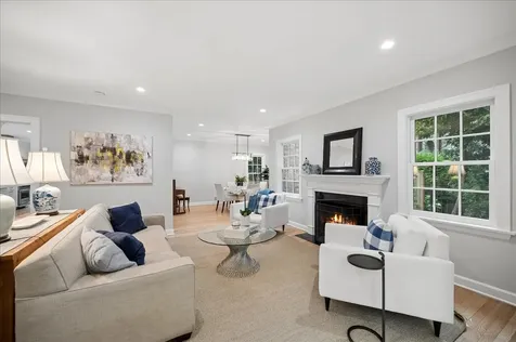 1037 Oak Street Winnetka IL 60093