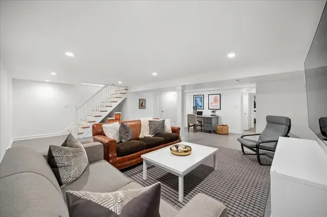 1037 Oak Street Winnetka IL 60093