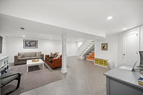 1037 Oak Street Winnetka IL 60093