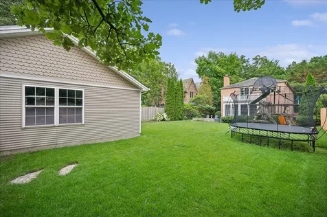 1037 Oak Street Winnetka IL 60093