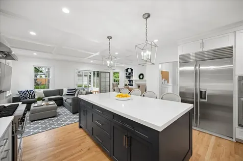 1037 Oak Street Winnetka IL 60093