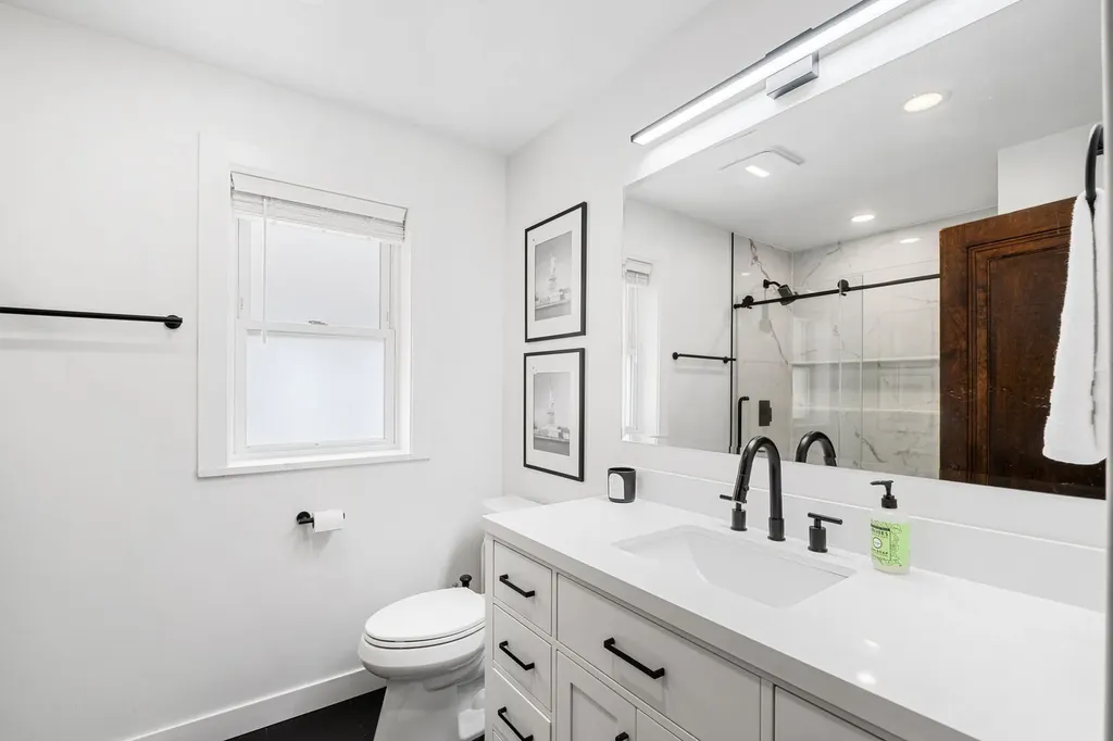 5704 North Major Avenue Chicago IL 60646