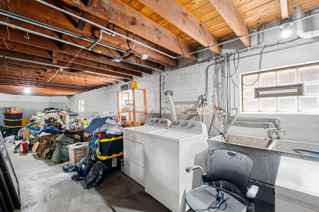 5704 North Major Avenue Chicago IL 60646