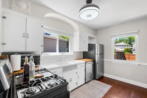 5704 North Major Avenue Chicago IL 60646