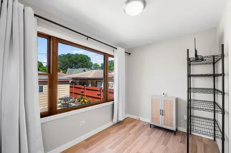 5704 North Major Avenue Chicago IL 60646