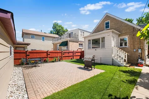 5704 North Major Avenue Chicago IL 60646