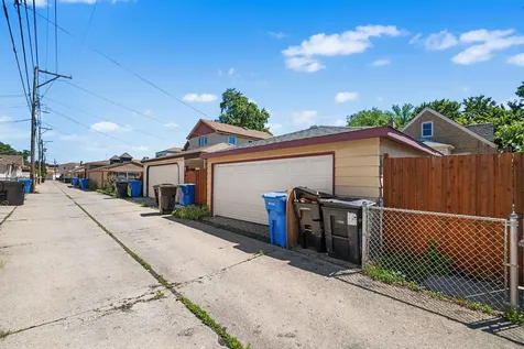 5704 North Major Avenue Chicago IL 60646