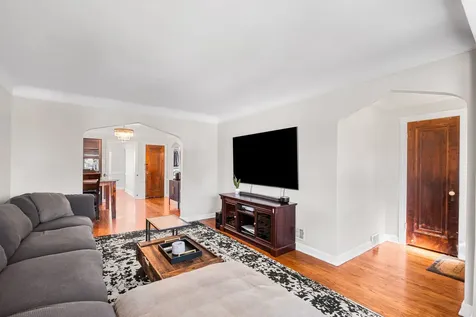 5704 North Major Avenue Chicago IL 60646