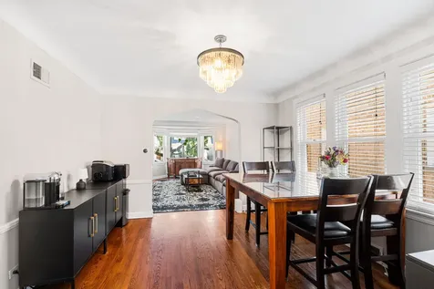 5704 North Major Avenue Chicago IL 60646
