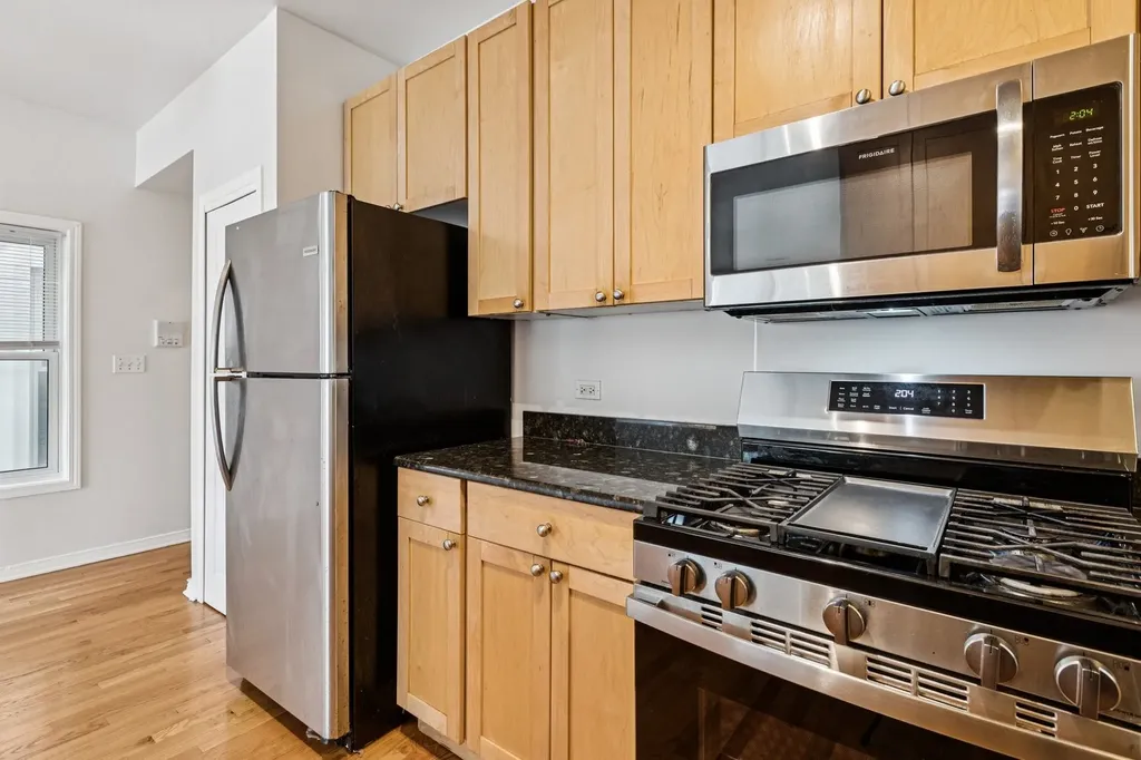 6823 South Dorchester Avenue Chicago IL 60637