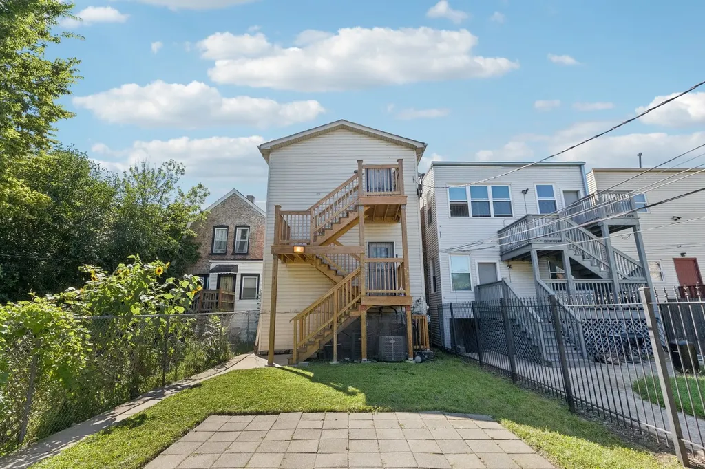 6823 South Dorchester Avenue Chicago IL 60637