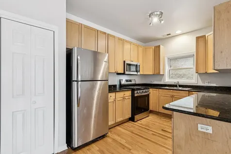 6823 South Dorchester Avenue Chicago IL 60637