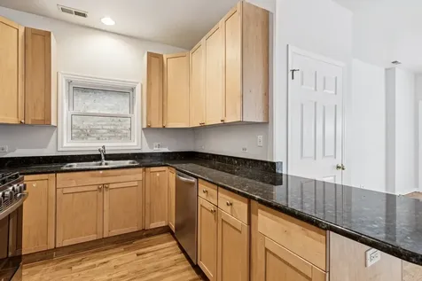 6823 South Dorchester Avenue Chicago IL 60637
