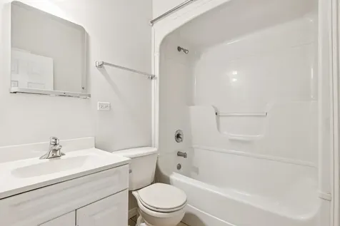 6823 South Dorchester Avenue Chicago IL 60637