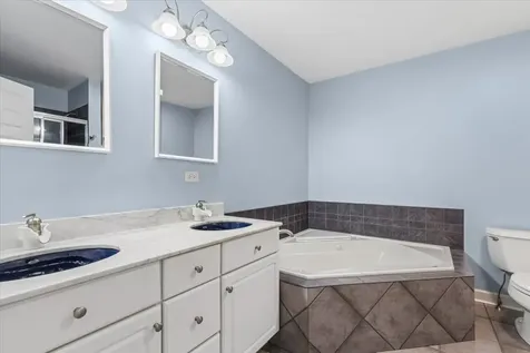 1488 White Oak Lane Woodstock IL 60098