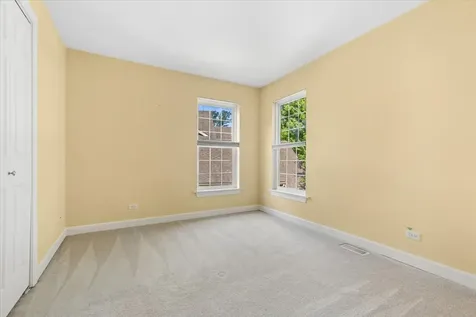 1488 White Oak Lane Woodstock IL 60098
