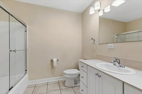 1488 White Oak Lane Woodstock IL 60098