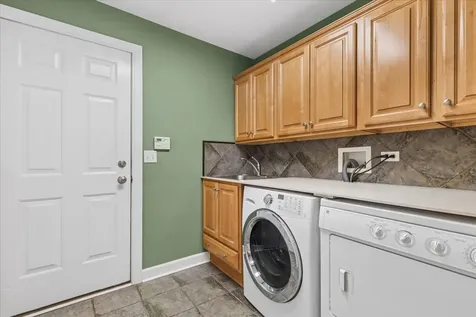 1488 White Oak Lane Woodstock IL 60098