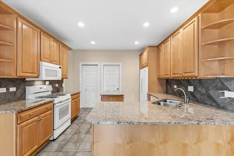 1488 White Oak Lane Woodstock IL 60098