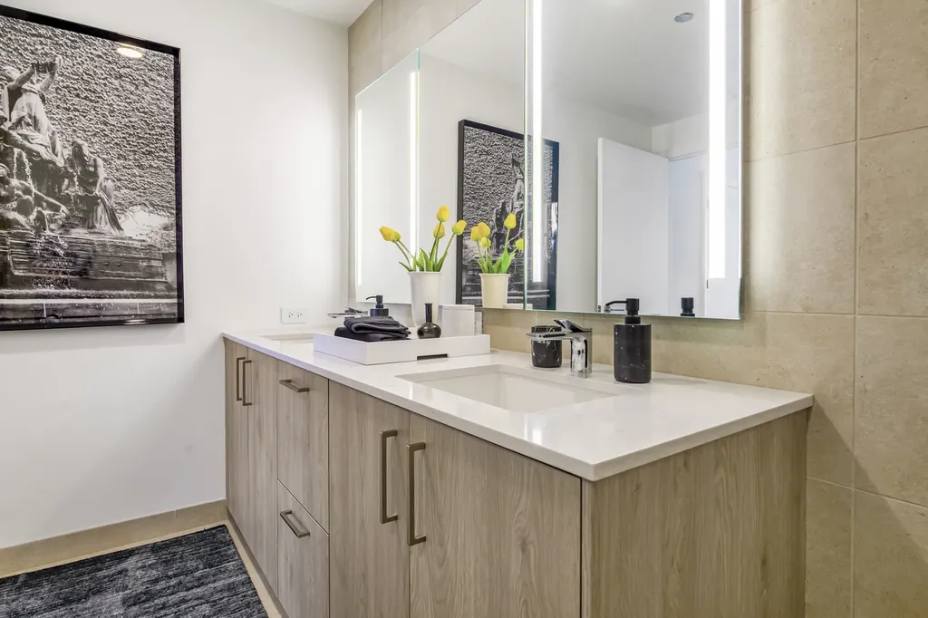 211 North Harbor Drive Chicago IL 60601