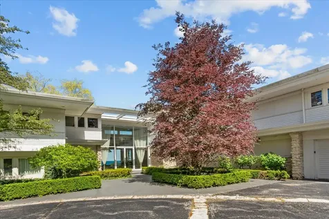 2441 Woodbridge Lane Highland Park IL 60035