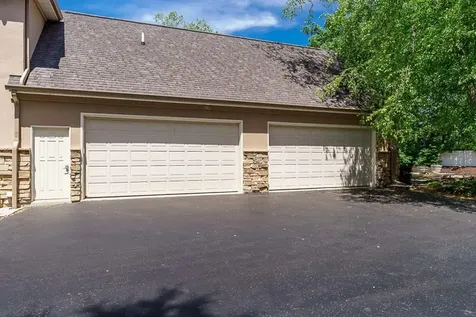5352 Woodland Pond Lane Loves Park IL 61111