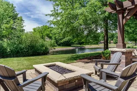 5352 Woodland Pond Lane Loves Park IL 61111