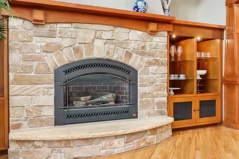 5352 Woodland Pond Lane Loves Park IL 61111
