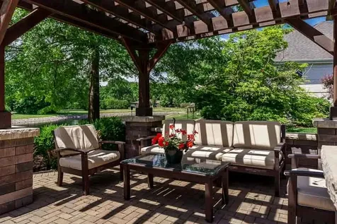 5352 Woodland Pond Lane Loves Park IL 61111
