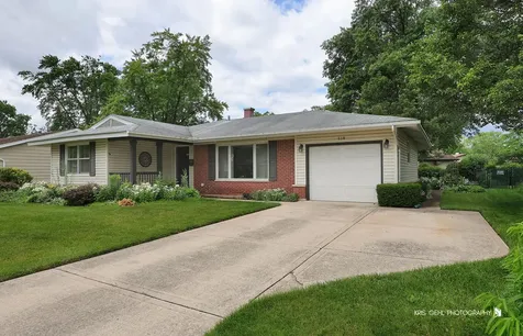 518 Oak Street Elk Grove Village IL 60007