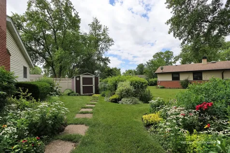 518 Oak Street Elk Grove Village IL 60007